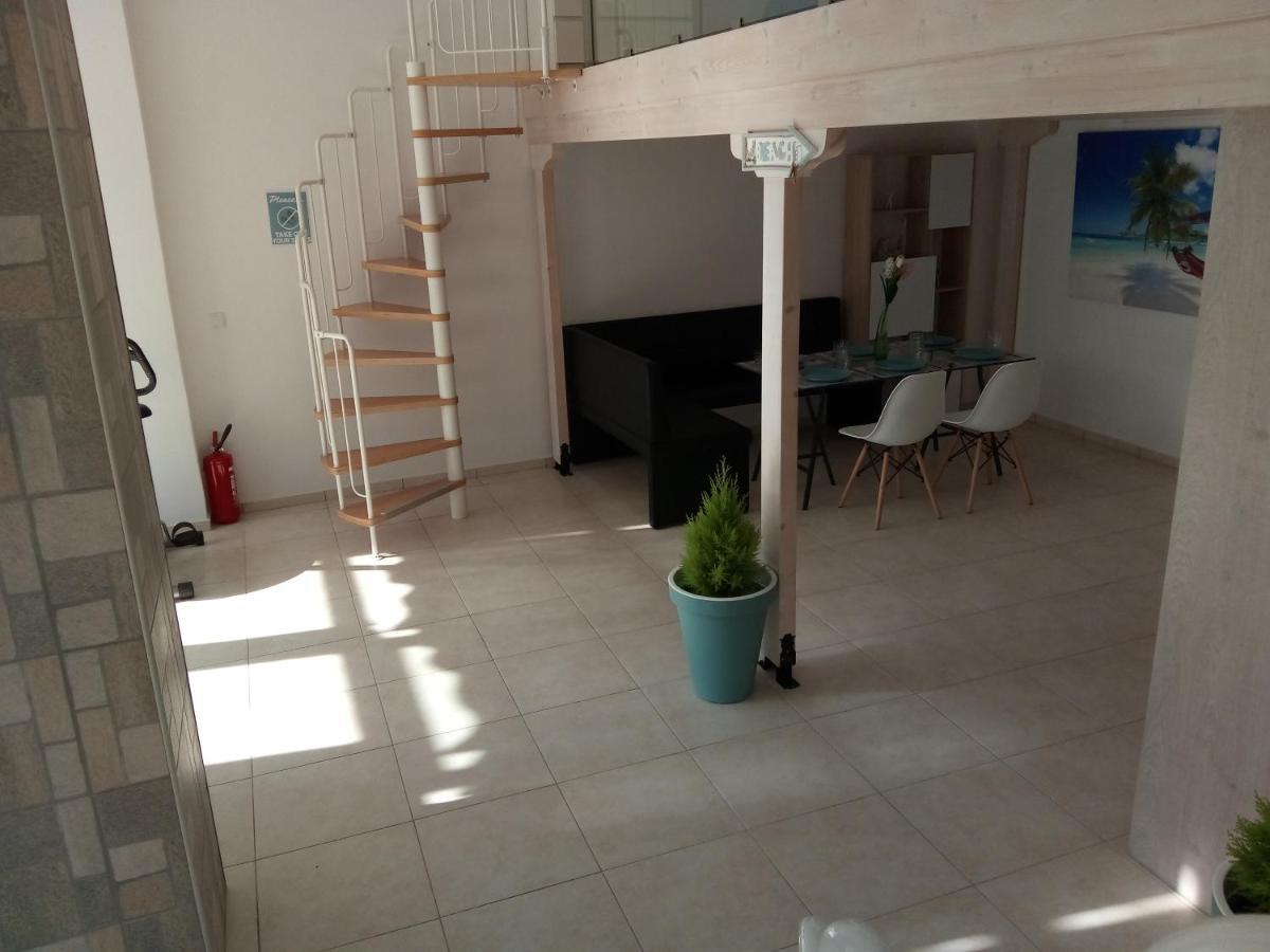Vonitsa Loft Apartment 1 ภายนอก รูปภาพ